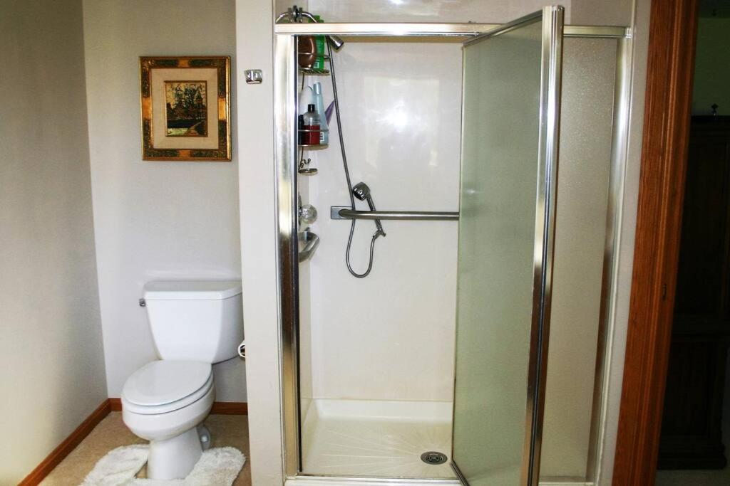 Private Guest Suite On The Portage Lakes アクロン エクステリア 写真