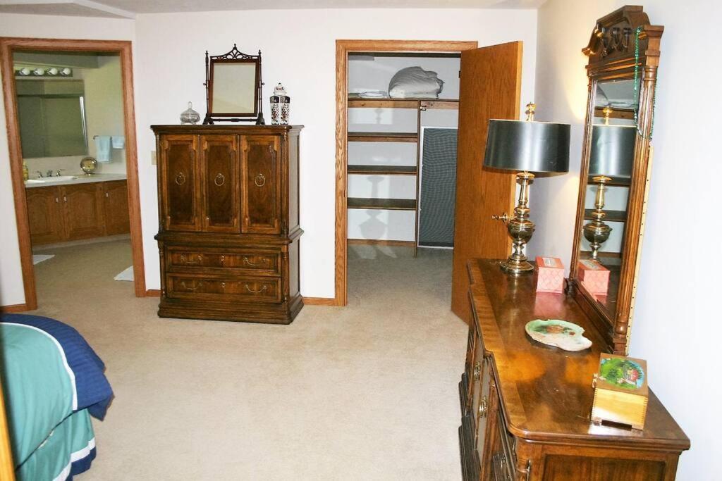 Private Guest Suite On The Portage Lakes アクロン エクステリア 写真