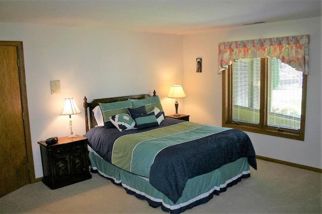 Private Guest Suite On The Portage Lakes アクロン エクステリア 写真