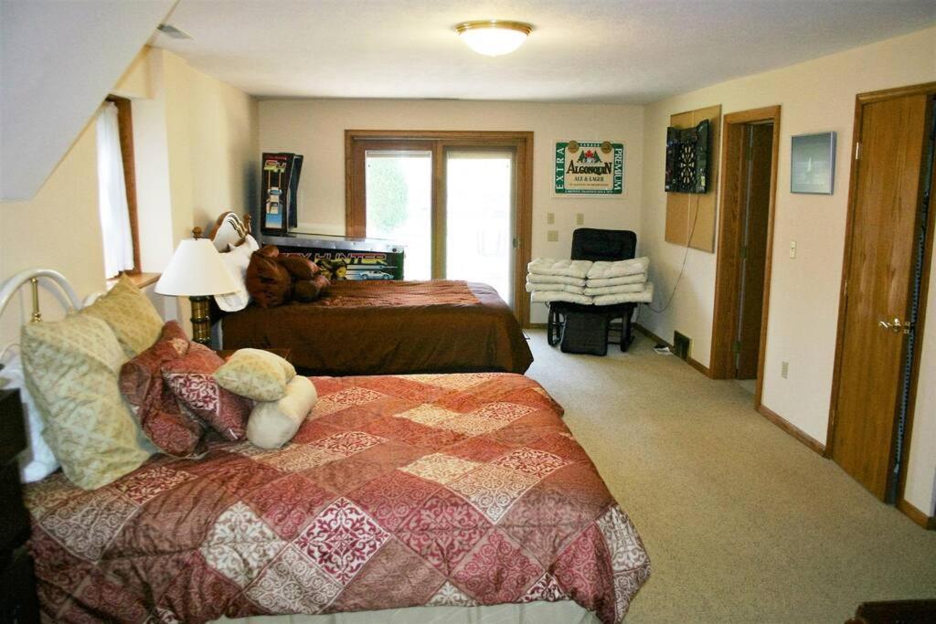 Private Guest Suite On The Portage Lakes アクロン エクステリア 写真