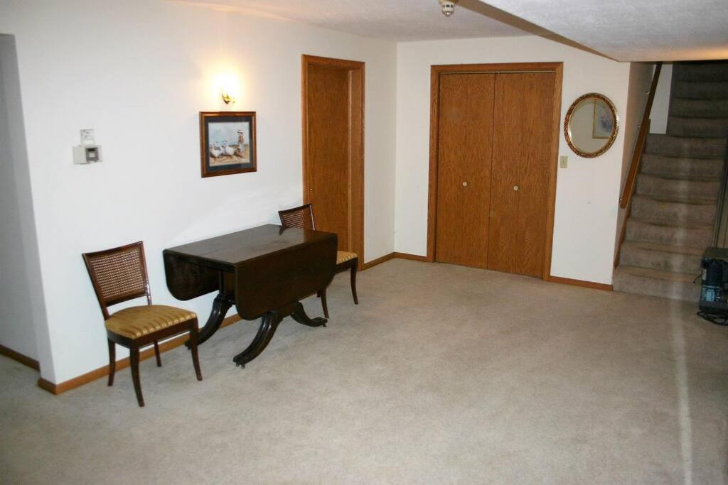 Private Guest Suite On The Portage Lakes アクロン エクステリア 写真